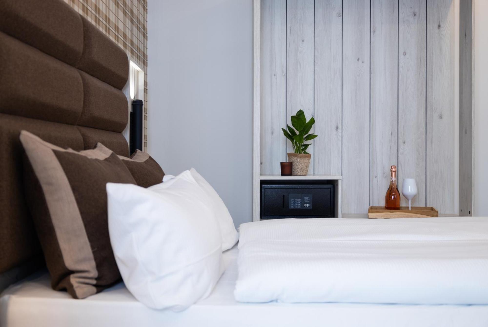 Hotel Innception Кёльн Экстерьер фото